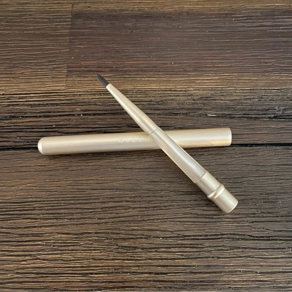 Stila La Quill Precision Eyeliner Brush New in Box!